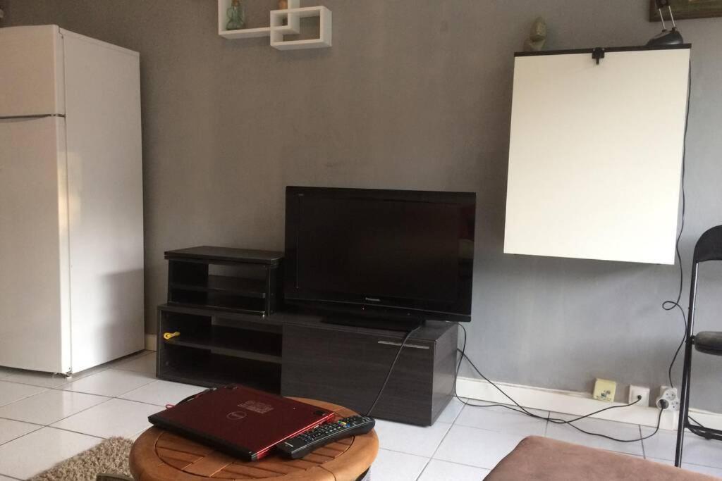 Studio Meuble Ensoleille Fibre Bouygues นีมส์ ภายนอก รูปภาพ