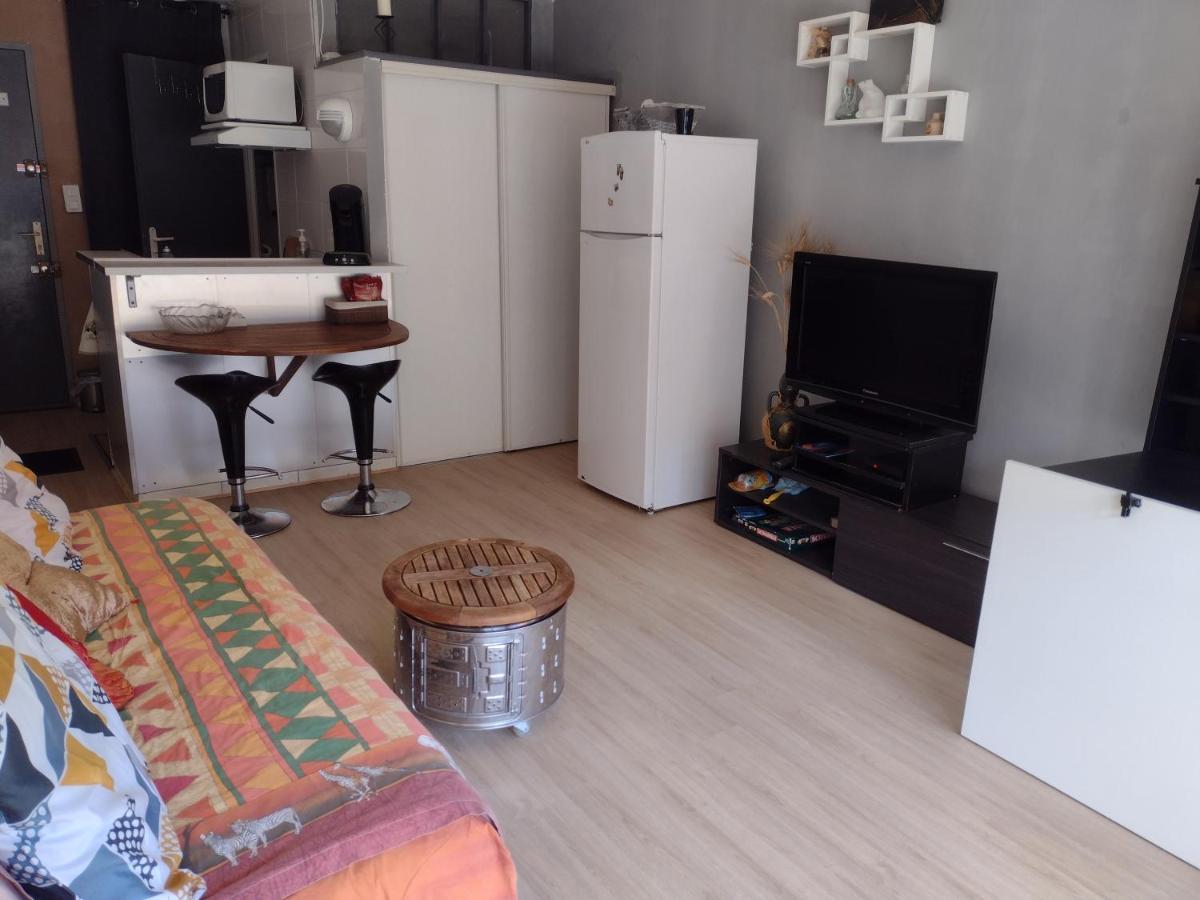 Studio Meuble Ensoleille Fibre Bouygues นีมส์ ภายนอก รูปภาพ
